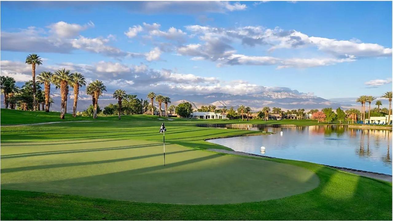 Holiday Inn Express Palm Desert, An Ihg Hotel Exterior photo