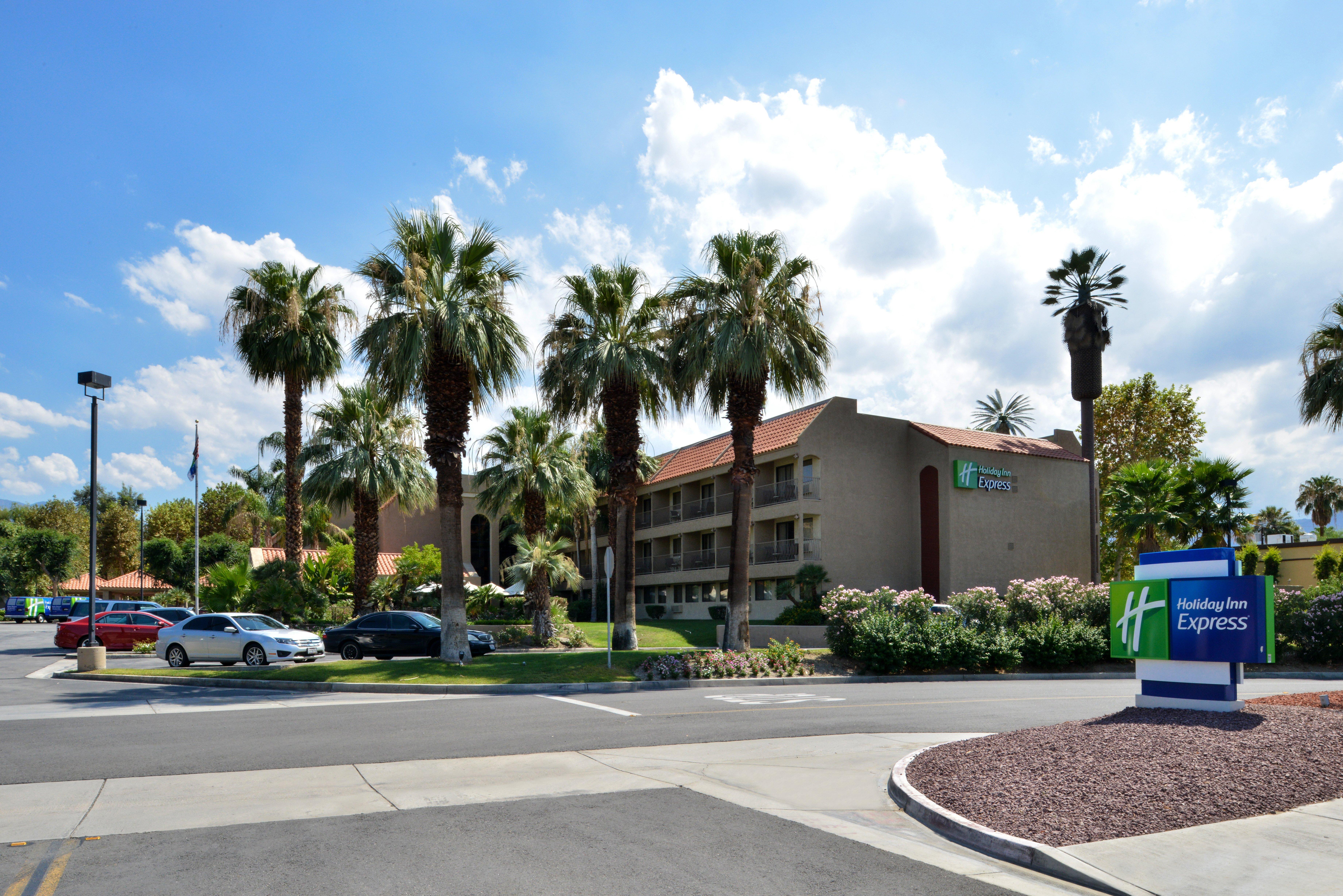 Holiday Inn Express Palm Desert, An Ihg Hotel Exterior photo