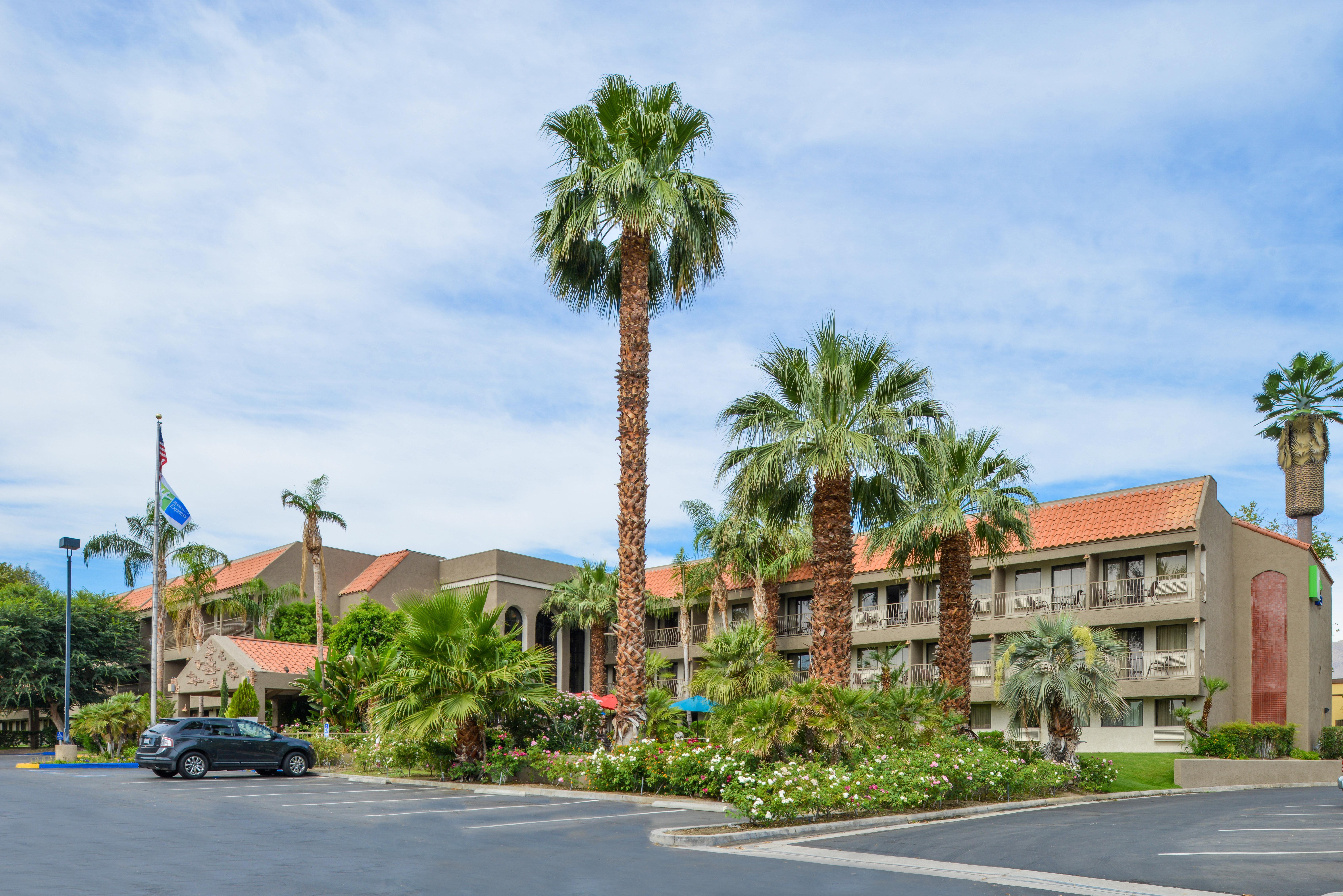 Holiday Inn Express Palm Desert, An Ihg Hotel Exterior photo