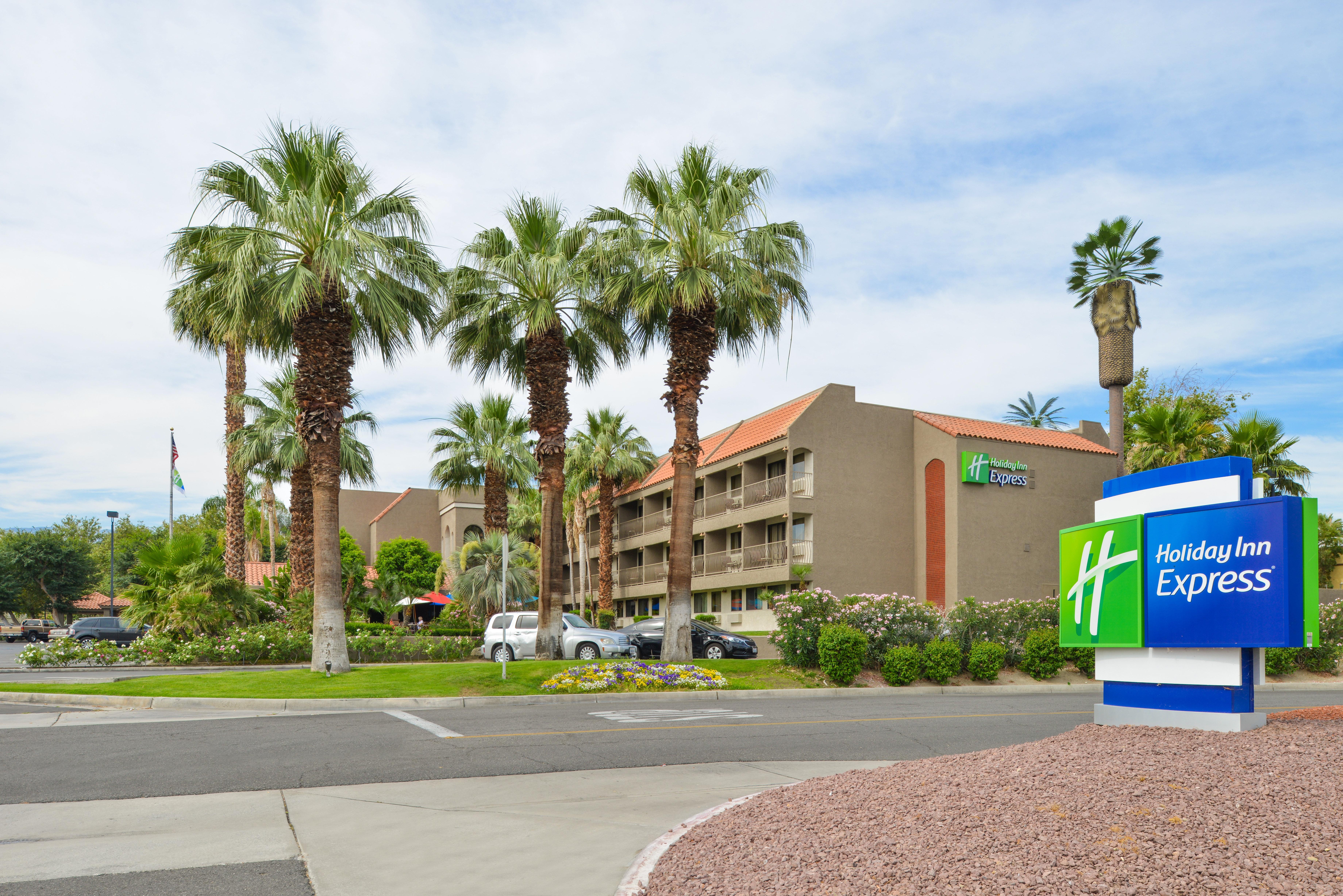 Holiday Inn Express Palm Desert, An Ihg Hotel Exterior photo