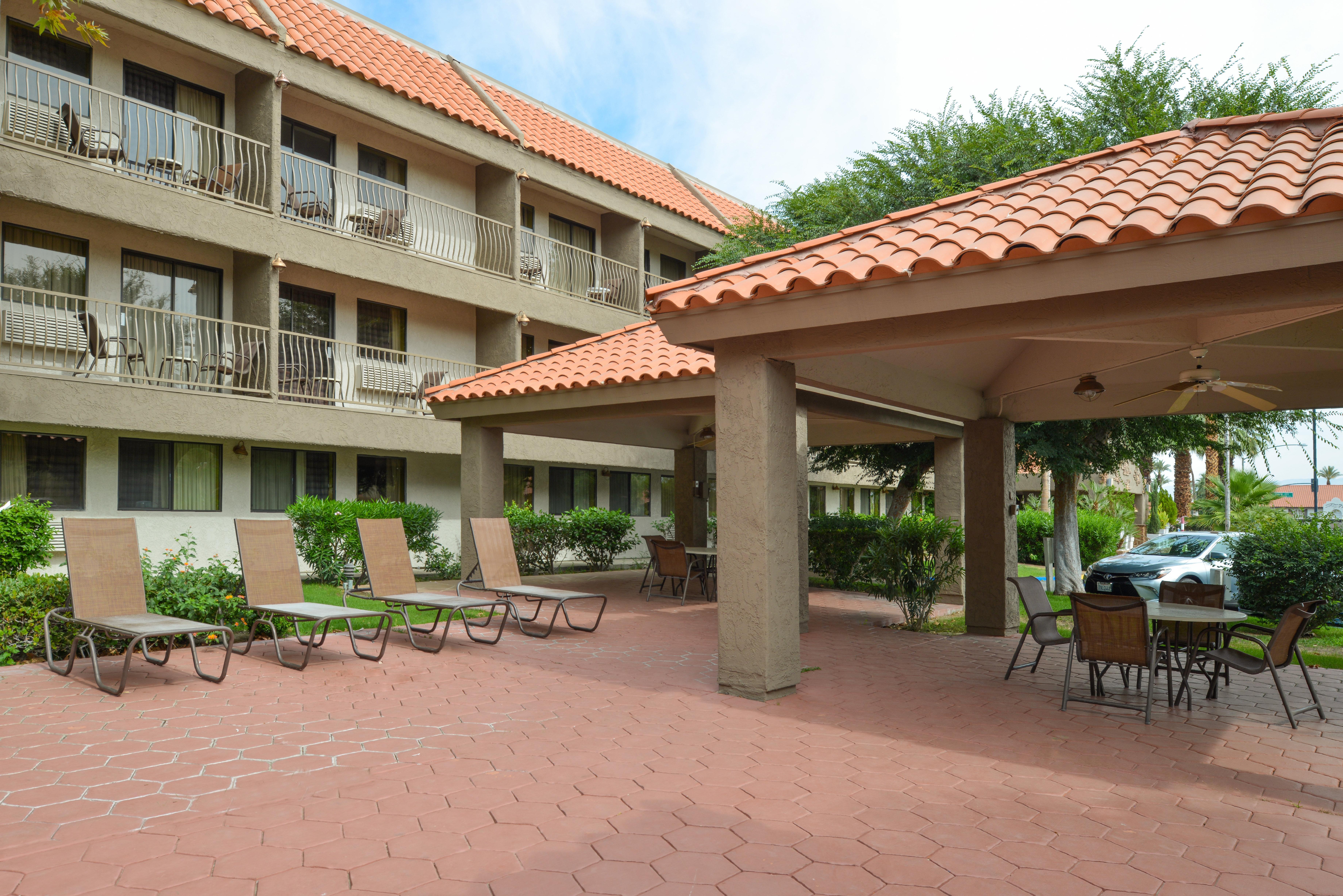 Holiday Inn Express Palm Desert, An Ihg Hotel Exterior photo