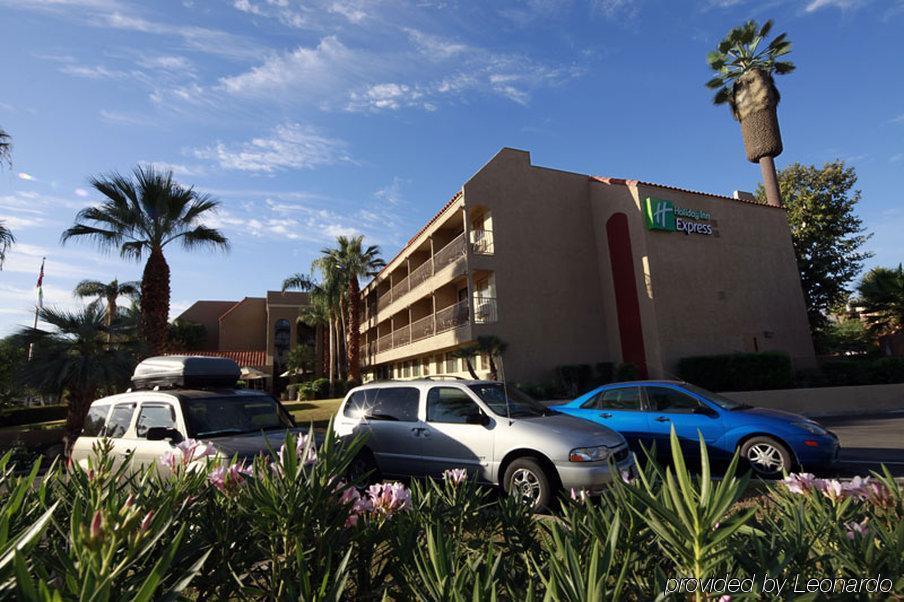 Holiday Inn Express Palm Desert, An Ihg Hotel Exterior photo